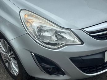 VAUXHALL CORSA 1.4 16V SE Hatchback 5dr Petrol Auto Euro 5 (100 ps)