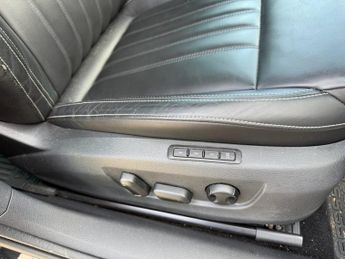 SKODA SUPERB 2.0 TDI SE L Estate 5dr Diesel DSG 4WD Euro 6 (s/s) (200 ps)