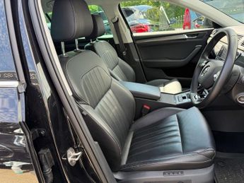 SKODA SUPERB 2.0 TDI SE L Estate 5dr Diesel DSG 4WD Euro 6 (s/s) (200 ps)