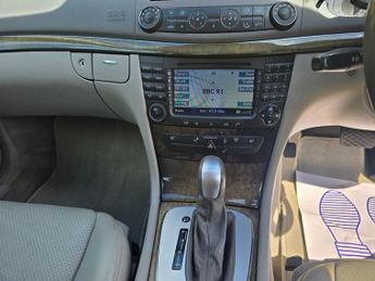 MERCEDES-BENZ E-CLASS 3.2 E320 Avantgarde Saloon 4dr Petrol Automatic (238 g/km, 224 b
