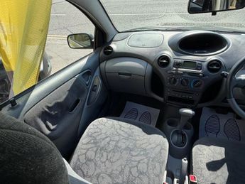 TOYOTA YARIS 0.0L