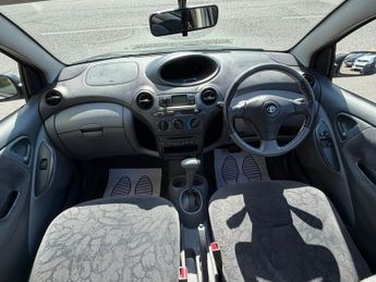 TOYOTA YARIS 0.0L