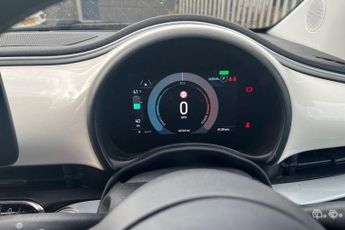 FIAT 500E 42kWh Icon Hatchback 3dr Electric Auto (118 ps) Touchscreen With