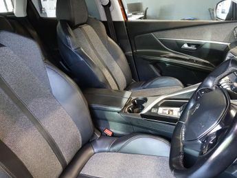 PEUGEOT 3008 1.6 BlueHDi Allure SUV 5dr Diesel EAT Euro 6 (s/s) (120 ps)