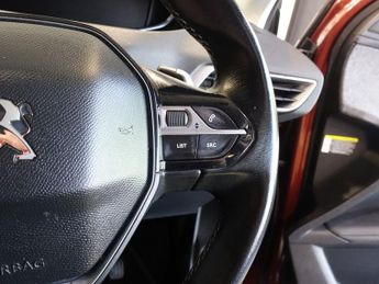 PEUGEOT 3008 1.6 BlueHDi Allure SUV 5dr Diesel EAT Euro 6 (s/s) (120 ps)