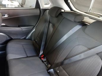 HYUNDAI KONA 1.6 h-GDi SE Connect SUV 5dr Petrol Hybrid DCT Euro 6 (s/s) (141