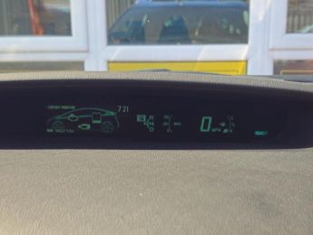 TOYOTA PRIUS 1.8 VVT-h T3 Hatchback 5dr Petrol Hybrid CVT Euro 5 (s/s) (136 p