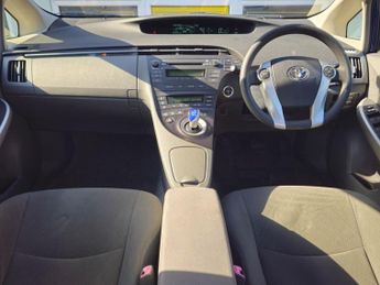 TOYOTA PRIUS 1.8 VVT-h T3 Hatchback 5dr Petrol Hybrid CVT Euro 5 (s/s) (136 p