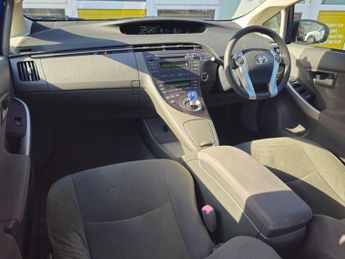 TOYOTA PRIUS 1.8 VVT-h T3 Hatchback 5dr Petrol Hybrid CVT Euro 5 (s/s) (136 p