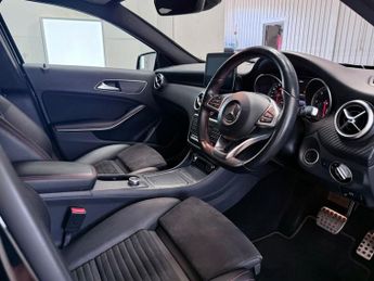MERCEDES-BENZ A CLASS 2.1 A220d AMG Line (Premium) Hatchback 5dr Diesel 7G-DCT 4MATIC 