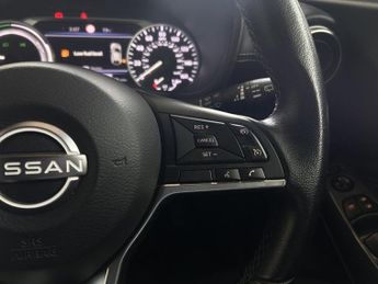 NISSAN JUKE 1.6 N-Connecta SUV 5dr Petrol Hybrid Auto Euro 6 (143 ps)