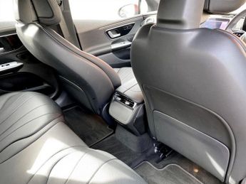 MERCEDES-BENZ EQE EQE 300 89kWh Sport Edition Saloon 4dr Electric Auto (245 ps)
