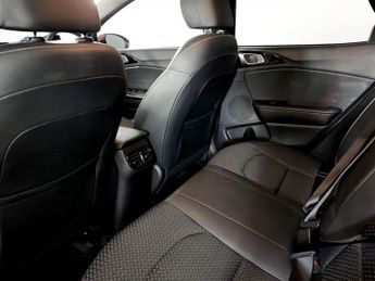 KIA XCEED 1.5 T-GDi 3 SUV 5dr Petrol DCT Euro 6 (s/s) (158 bhp)