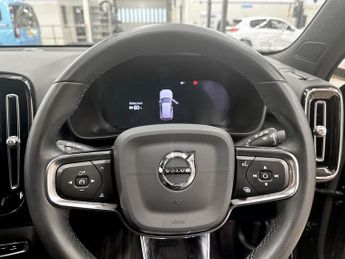 VOLVO XC40 Recharge 69kWh Plus SUV 5dr Electric Auto (231 ps)