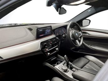 BMW 5 SERIES 2.0 520i GPF M Sport Saloon 4dr Petrol Auto Euro 6 (s/s) (184 ps