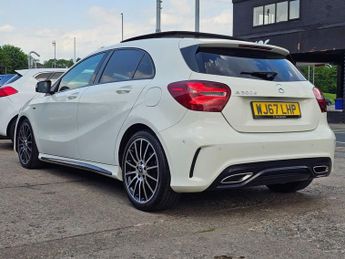 MERCEDES-BENZ A-CLASS 2.1 A200d WhiteArt (Premium Plus) Hatchback 5dr Diesel 7G-DCT Eu