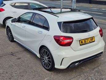 MERCEDES-BENZ A-CLASS 2.1 A200d WhiteArt (Premium Plus) Hatchback 5dr Diesel 7G-DCT Eu