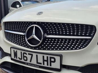 MERCEDES-BENZ A-CLASS 2.1 A200d WhiteArt (Premium Plus) Hatchback 5dr Diesel 7G-DCT Eu