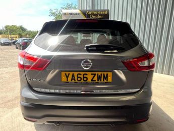 NISSAN QASHQAI 1.6 dCi N-Connecta SUV 5dr Diesel XTRON 2WD Euro 6 (s/s) (130 ps