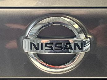 NISSAN QASHQAI 1.6 dCi N-Connecta SUV 5dr Diesel XTRON 2WD Euro 6 (s/s) (130 ps