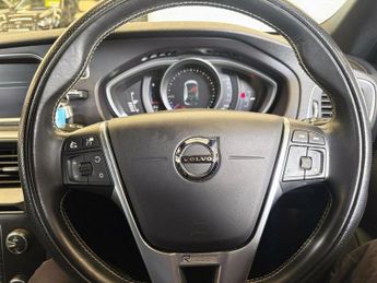 VOLVO V40 2.0 T3 GPF R-Design Nav Plus Hatchback 5dr Petrol Manual Euro 6 