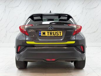 TOYOTA C-HR 1.8 VVT-h Design SUV 5dr Petrol Hybrid CVT Euro 6 (s/s) (122 ps)