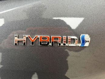 TOYOTA C-HR 1.8 VVT-h Design SUV 5dr Petrol Hybrid CVT Euro 6 (s/s) (122 ps)