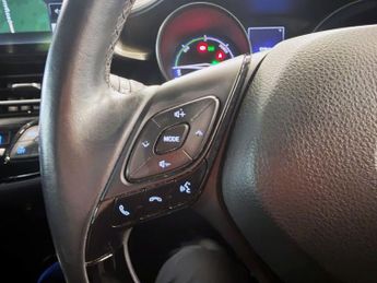 TOYOTA C-HR 1.8 VVT-h Design SUV 5dr Petrol Hybrid CVT Euro 6 (s/s) (122 ps)