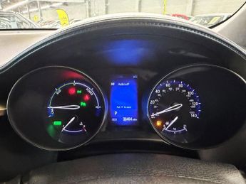 TOYOTA C-HR 1.8 VVT-h Design SUV 5dr Petrol Hybrid CVT Euro 6 (s/s) (122 ps)