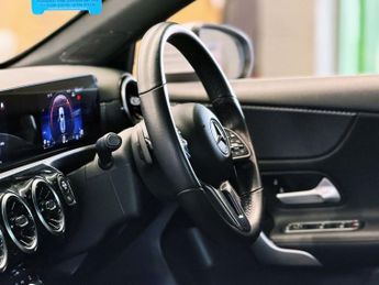 MERCEDES-BENZ A-CLASS 2.0 A180d Sport (Executive) Hatchback 5dr Diesel 8G-DCT Euro 6 (