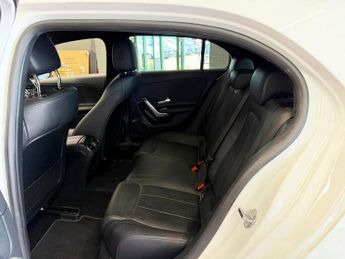 MERCEDES-BENZ A CLASS 2.0 A180d Sport (Executive) Hatchback 5dr Diesel 8G-DCT Euro 6 (