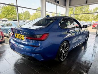 BMW 3 SERIES *HUD!*H/K AUDIO!*2.0 320d M Sport Saloon 4dr Diesel Auto Euro 6 