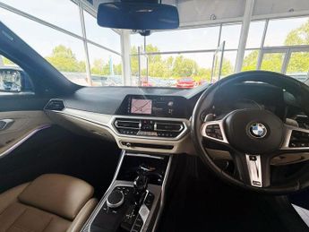 BMW 3 SERIES *HUD!*H/K AUDIO!*2.0 320d M Sport Saloon 4dr Diesel Auto Euro 6 