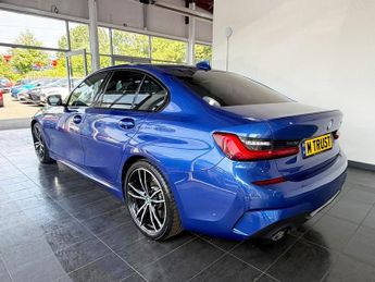 BMW 3 SERIES *HUD!*H/K AUDIO!*2.0 320d M Sport Saloon 4dr Diesel Auto Euro 6 