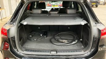 MERCEDES-BENZ EQA EQA 250 66.5kWh AMG Line SUV 5dr Electric Auto (190 ps)