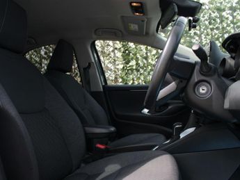 TOYOTA YARIS 1.5 VVT-h Design Hatchback 5dr Petrol Hybrid E-CVT Euro 6 (s/s) 