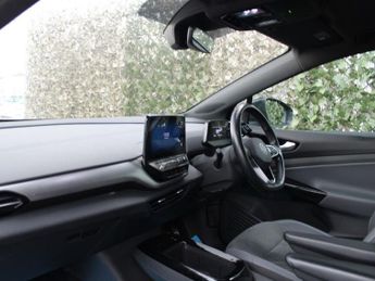 VOLKSWAGEN ID.4 Pure 52kWh Life SUV 5dr Electric Auto (148 ps)