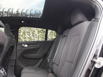 VOLVO C40 Recharge 69kWh Core SUV 5dr Electric Auto (231 ps)