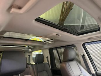 LAND ROVER DISCOVERY 4 3.0 SD V6 HSE SUV 5dr Diesel Auto 4WD Euro 5 (s/s) (255 bhp)