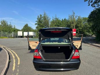 MERCEDES-BENZ E-CLASS 2.1 E220 CDI Elegance Saloon 4dr Diesel Automatic (177 g/km, 170