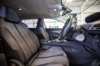 PEUGEOT 5008 1.6 THP Allure SUV 5dr Petrol EAT Euro 6 (s/s) (165 ps)
