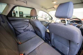 FORD FOCUS 1.6 Titanium Estate 5dr Petrol Powershift Euro 6 (125 ps)