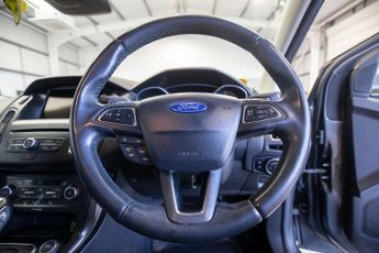 FORD FOCUS 1.6 Titanium Estate 5dr Petrol Powershift Euro 6 (125 ps)