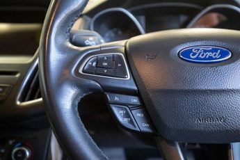 FORD FOCUS 1.6 Titanium Estate 5dr Petrol Powershift Euro 6 (125 ps)