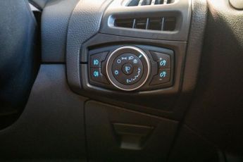 FORD FOCUS 1.6 Titanium Estate 5dr Petrol Powershift Euro 6 (125 ps)