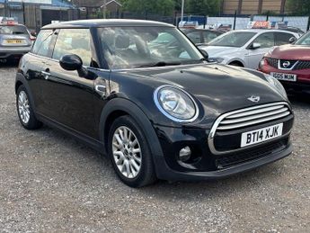 MINI Hatch 1.5 Cooper Hatchback 3 door Petrol Manual Euro 6 in Black