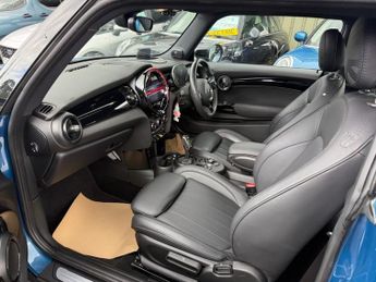 MINI Electric Hatch Cooper SE 32.6kWh Level 3 Hatchback 3dr Electric Auto (184 ps)