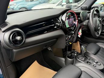MINI Electric Hatch Cooper SE 32.6kWh Level 3 Hatchback 3dr Electric Auto (184 ps)