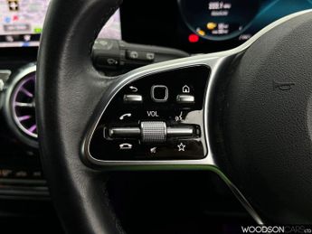 MERCEDES-BENZ EQA EQA 250 66.5kWh Sport SUV 5dr Electric Auto (190 ps)