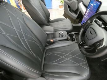 FORD MUSTANG MACH-E Standard Range 70kWh SUV 5dr Electric Automatic (269 ps)